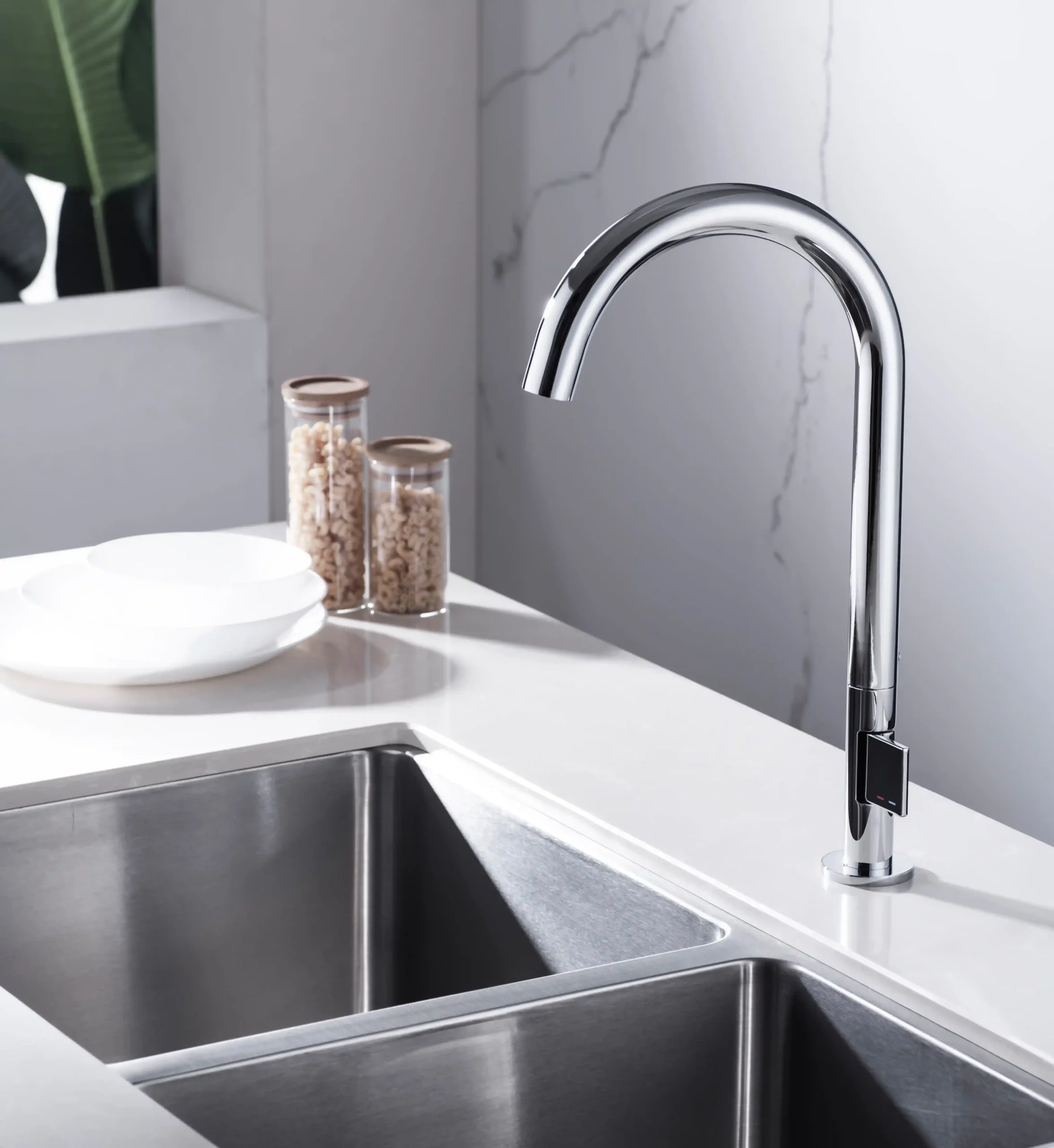 Mitigeur de Cuisine à Col de Cygne Fancell SKELIO — finition chrome
